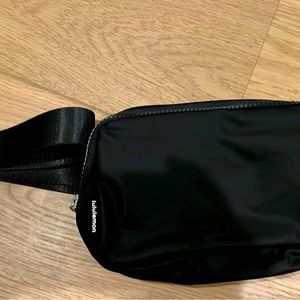 Lululemon everywhere belt bag - 1L black